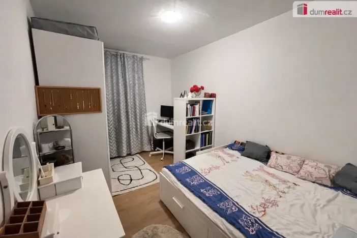 Pronájem bytu 3+kk, Praha - Kobylisy, Zenklova, 55 m2