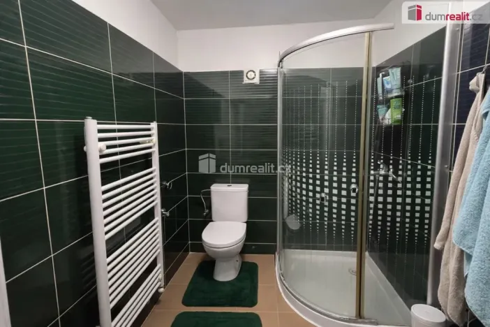 Pronájem bytu 3+kk, Praha - Kobylisy, Zenklova, 55 m2