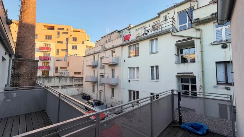 Pronájem bytu 1+kk, Praha - Strašnice, Strančická, 31 m2