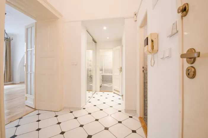 Pronájem bytu 2+kk, Praha - Vinohrady, Italská, 92 m2