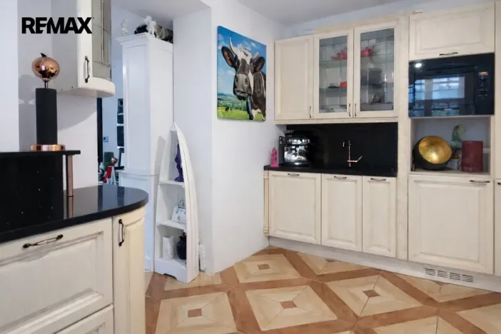 Prodej bytu 3+kk, Karlovy Vary, Křižíkova, 86 m2