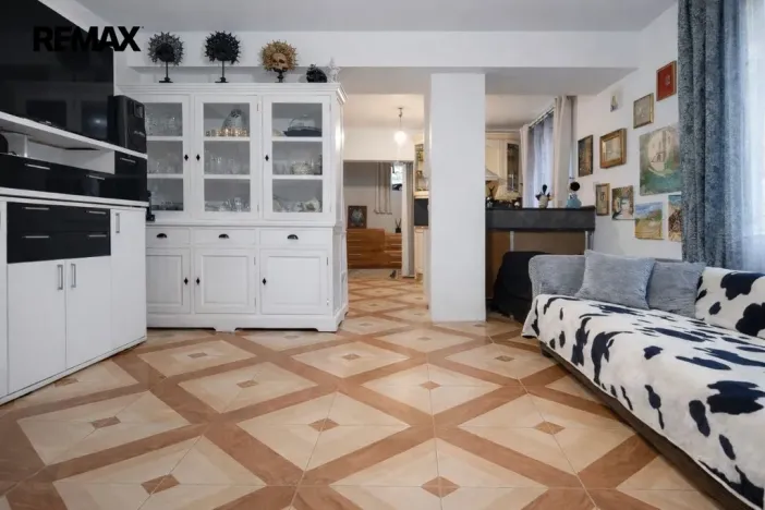 Prodej bytu 3+kk, Karlovy Vary, Křižíkova, 86 m2