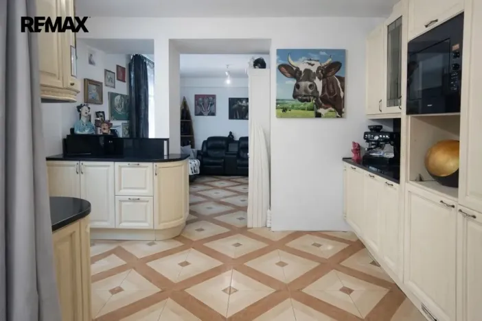 Prodej bytu 3+kk, Karlovy Vary, Křižíkova, 86 m2