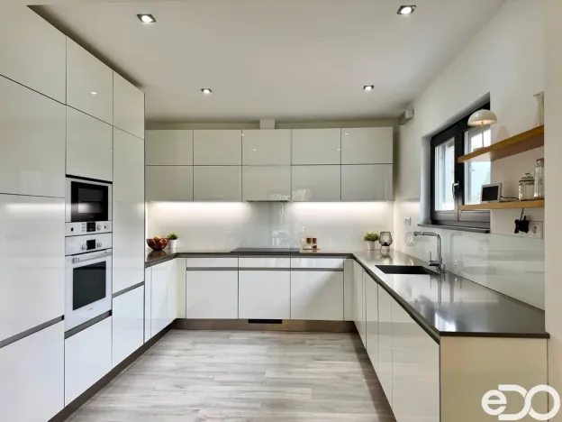 Pronájem rodinného domu, Strašnov, 127 m2