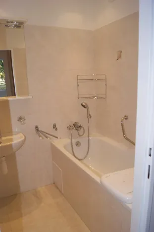 Pronájem bytu 3+1, Praha - Kobylisy, Třeboradická, 67 m2