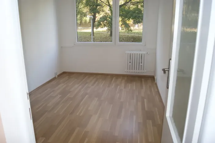 Pronájem bytu 3+1, Praha - Kobylisy, Třeboradická, 67 m2