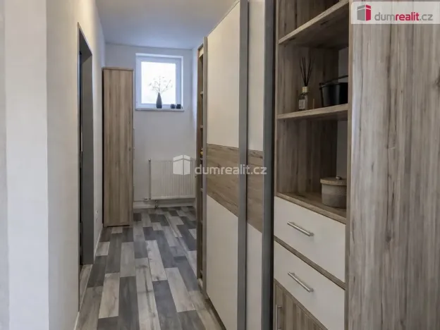 Pronájem bytu 3+kk, Praha - Kobylisy, Zenklova, 70 m2