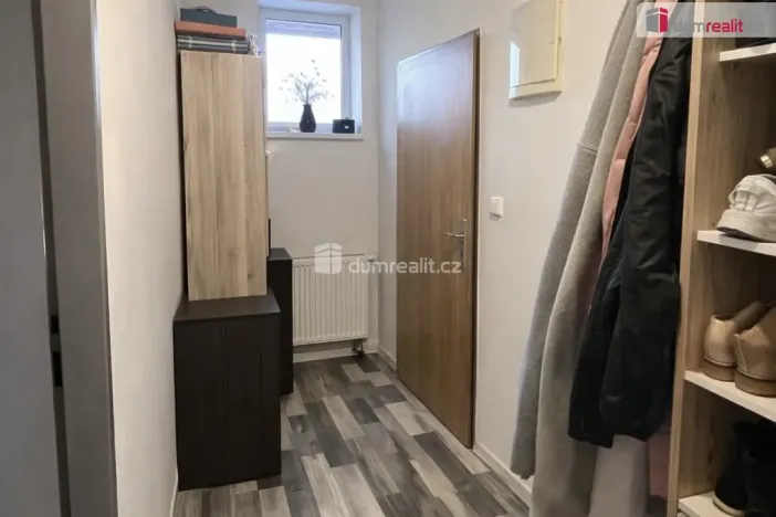 Pronájem bytu 3+kk, Praha - Kobylisy, Zenklova, 70 m2