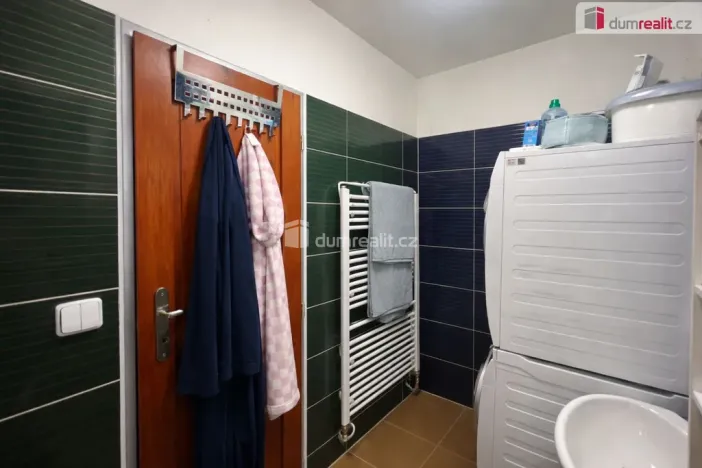 Pronájem bytu 3+kk, Praha - Kobylisy, Zenklova, 70 m2