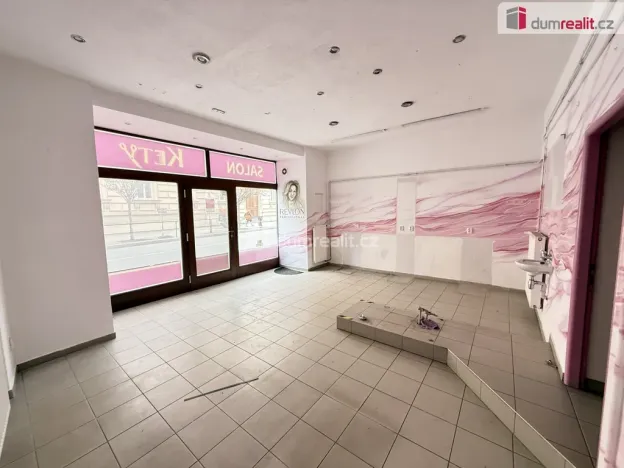 Pronájem obchodního prostoru, Slaný, Palackého, 20 m2