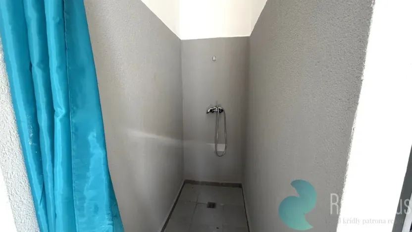 Pronájem komerční nemovitosti, Kamenný Újezd, 100 m2