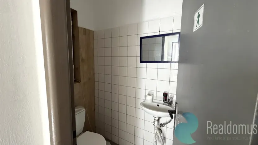 Pronájem komerční nemovitosti, Kamenný Újezd, 100 m2