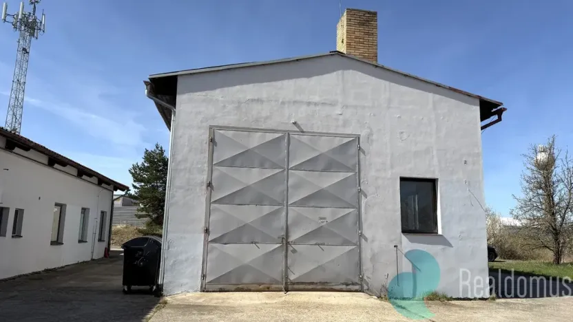 Pronájem komerční nemovitosti, Kamenný Újezd, 100 m2