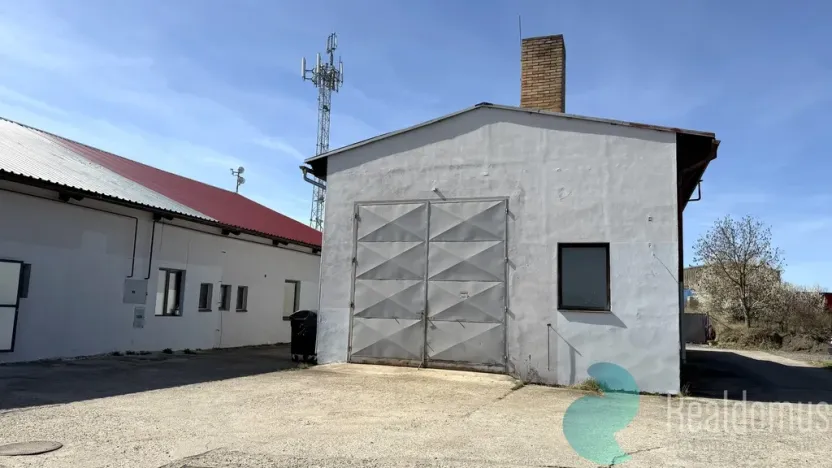 Pronájem komerční nemovitosti, Kamenný Újezd, 100 m2