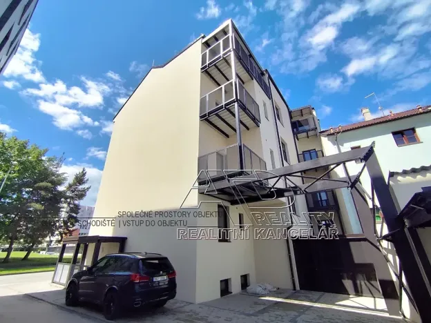 Pronájem bytu 1+kk, České Budějovice, Fráni Šrámka, 40 m2