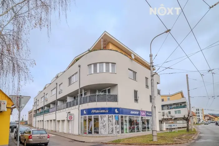 Prodej bytu 3+kk, České Budějovice, Suchovrbenské nám., 84 m2