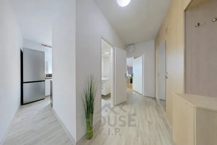 Prodej bytu 2+1, Praha - Hostivař, Horolezecká, 52 m2