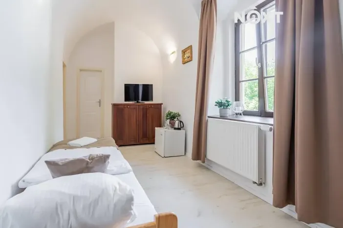 Prodej obchodního prostoru, Český Krumlov, Chvalšinská, 522 m2