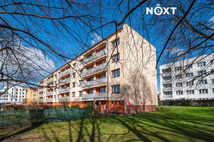Prodej bytu 3+1, České Budějovice, Suchovrbenské nám., 65 m2