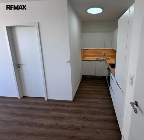 Pronájem bytu 1+kk, Praha - Dolní Měcholupy, Honzíkova, 41 m2