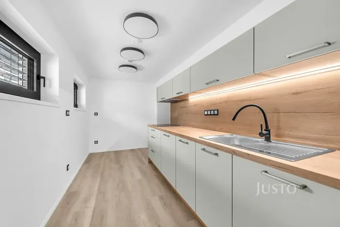 Pronájem atypického bytu, Praha - Šeberov, Na proutcích, 33 m2