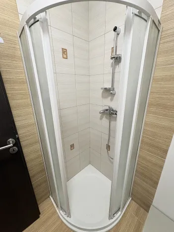 Pronájem bytu 1+kk, Praha - Michle, Počátecká, 27 m2