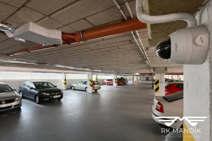 Pronájem garáže, Praha - Letňany, Tupolevova, 17 m2