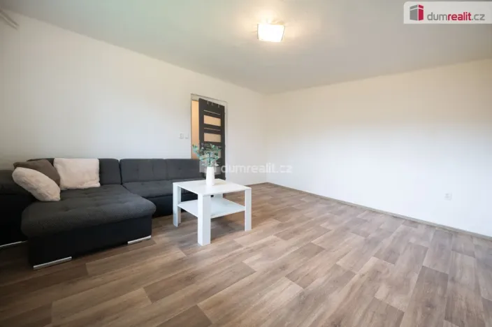 Prodej bytu 1+1, Osek, 42 m2