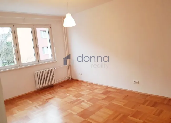 Pronájem bytu 3+kk, Praha, Oravská, 54 m2