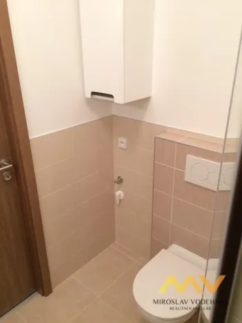 Pronájem bytu 1+kk, Hradec Králové - Třebeš, třída Edvarda Beneše, 30 m2