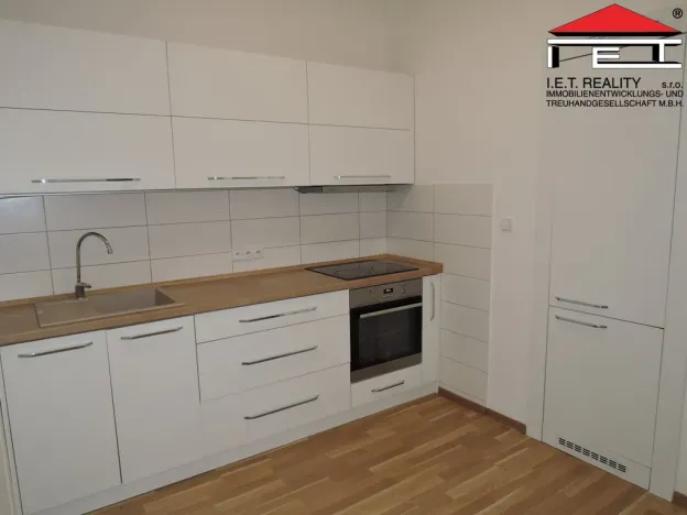 Pronájem bytu 3+kk, Praha - Nusle, Táborská, 78 m2