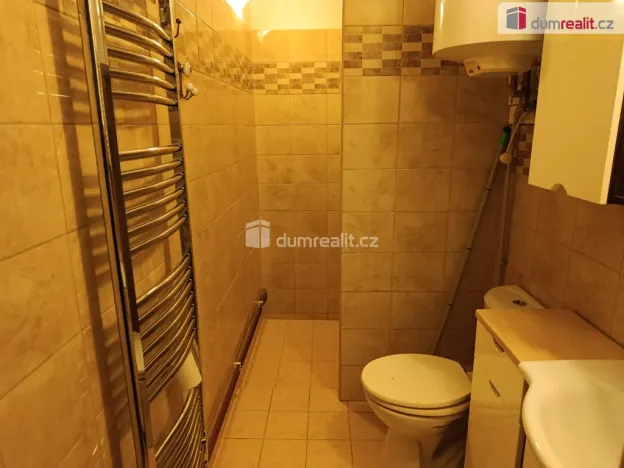 Pronájem bytu 2+kk, Praha - Kbely, Toužimská, 56 m2