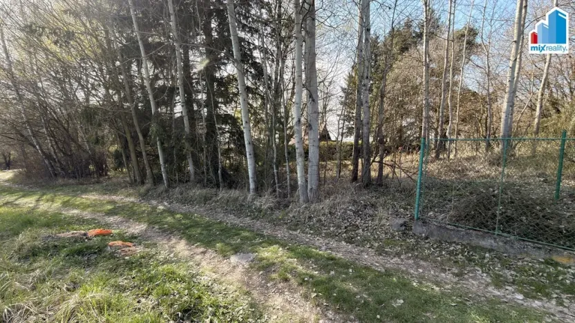 Prodej zahrady, Řenče, 942 m2