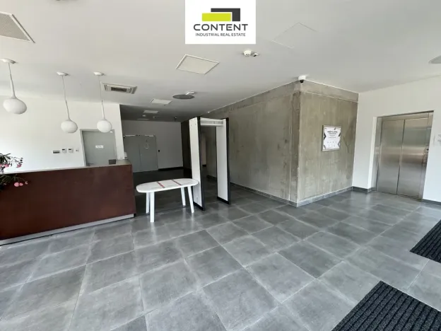 Pronájem skladu, Brno - Tuřany, Letiště Brno-Tuřany, 8000 m2