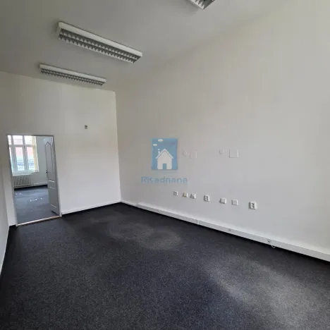 Pronájem kanceláře, Plzeň, Hálkova, 125 m2