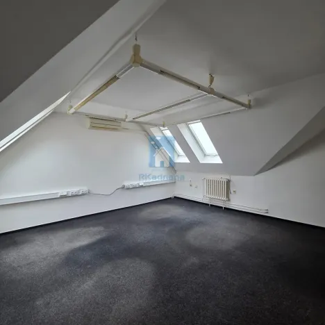 Pronájem bytu 4+1, Plzeň, Hálkova, 104 m2