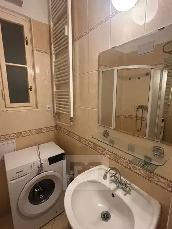 Pronájem bytu 1+kk, Praha - Nusle, U křížku, 28 m2