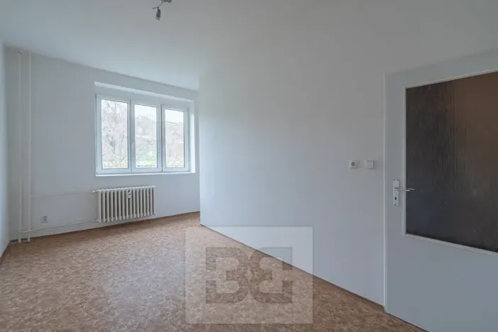 Pronájem bytu 1+kk, Praha - Vysočany, Podnádražní, 30 m2