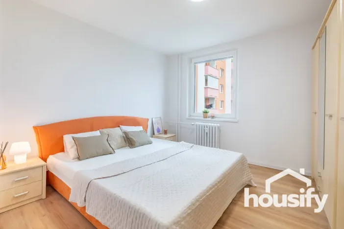 Prodej bytu 3+1, Znojmo, Dukelských bojovníků, 72 m2