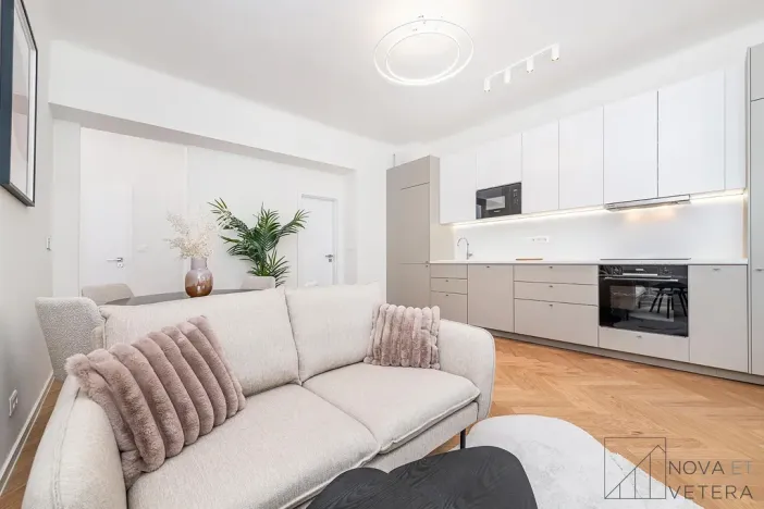 Prodej bytu 2+kk, Praha - Holešovice, U městských domů, 50 m2