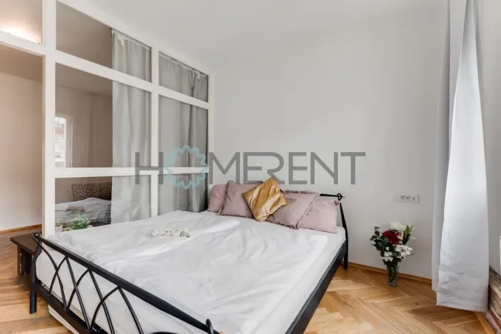 Pronájem bytu 1+1, Praha - Smíchov, Plzeňská, 45 m2