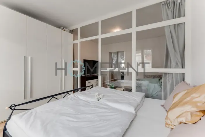 Pronájem bytu 1+1, Praha - Smíchov, Plzeňská, 45 m2