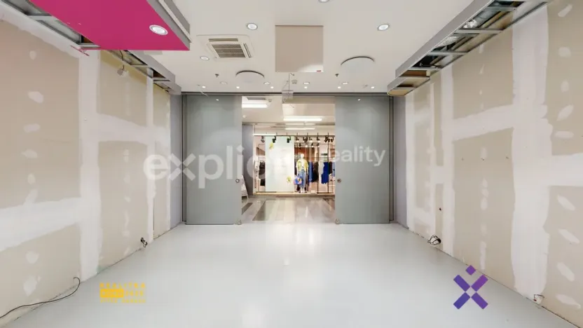 Pronájem obchodního prostoru, Zlín, náměstí Míru, 55 m2