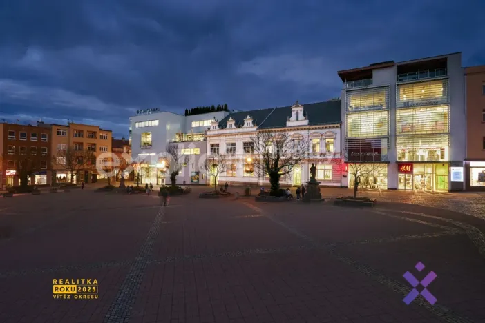 Pronájem obchodního prostoru, Zlín, náměstí Míru, 55 m2