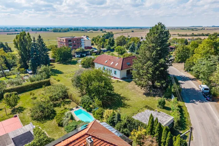 Prodej pozemku pro bydlení, Holice, Pod Parkem, 1775 m2