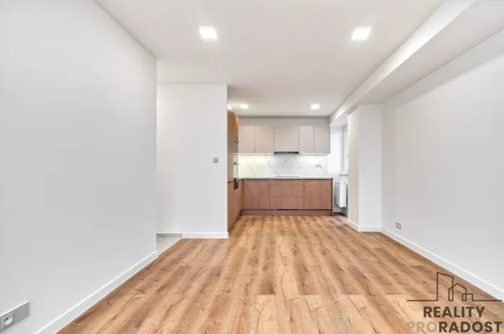 Prodej bytu 2+kk, Ostrava, Průběžná, 45 m2