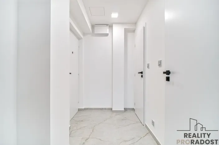 Prodej bytu 2+kk, Ostrava, Průběžná, 45 m2