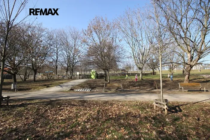 Pronájem bytu 2+1, Praha - Malešice, Troilova, 53 m2