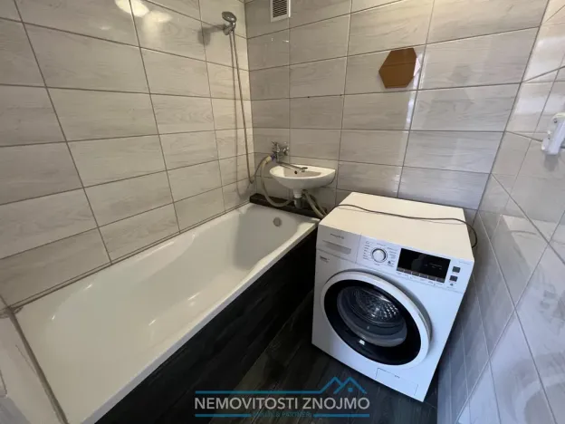 Prodej bytu 2+1, Znojmo, Pražská, 63 m2