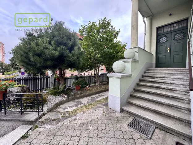 Pronájem bytu 1+1, Karlovy Vary, Moskevská, 49 m2